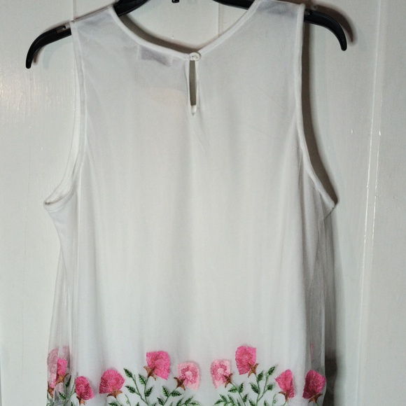 Magic Made In India White Sleeveless Dress With Pink And Green Flowers NWT - Picture 1 of 10